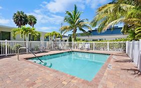 Driftwood Villas At Anna Maria Island Inn